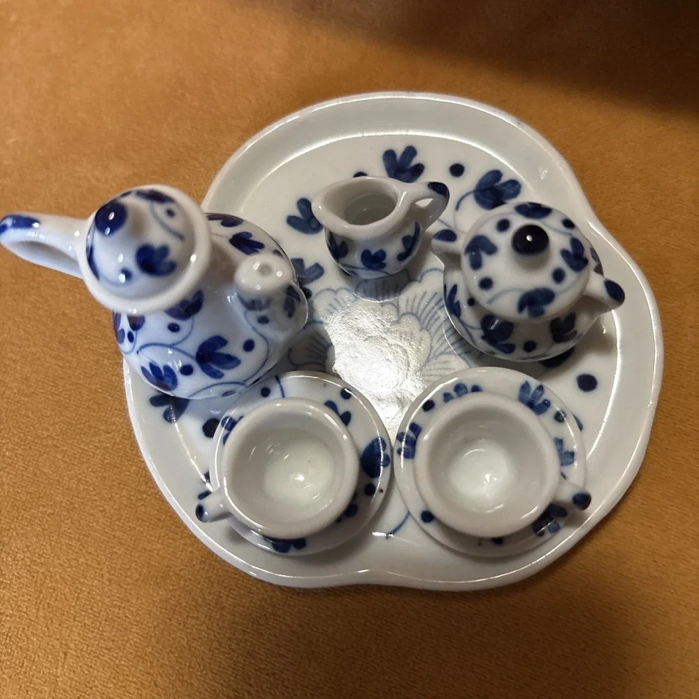 Vtg 10 pc. Miniature Doll Tea Set, Porcelain Blue & White Flowers on 4